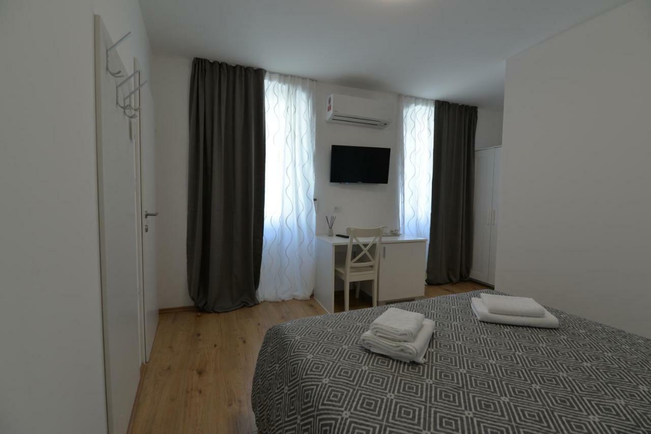 Apartments&Rooms Oliva Cres Buitenkant foto