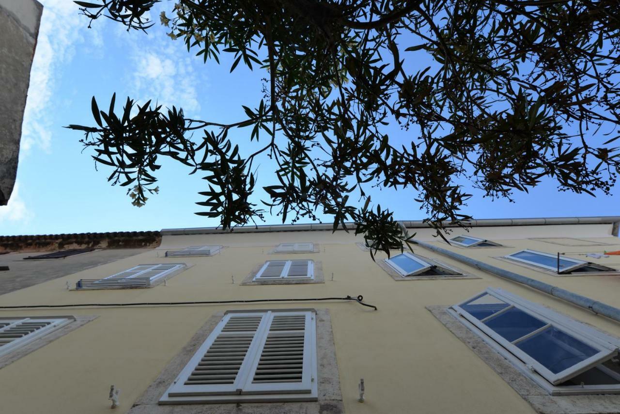 Apartments&Rooms Oliva Cres Buitenkant foto